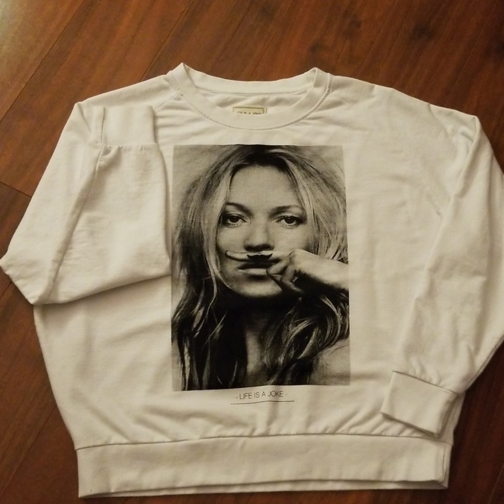 Sweatshirt